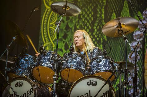 drummer for alice cooper crossword|Smith, drummer for Alice Cooper .